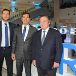 Claudio Tinoco, secretário de Turismo de Salvador, com Damien Timperio, CEO, e Olivier Ginon, presidente da GL Events