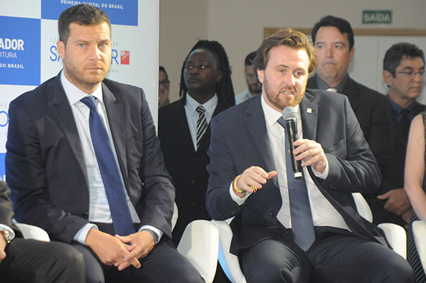 Construído em tempo recorde, CC de Salvador recebe primeiro evento em março 2 Damien Timperio, CEO, e Ludovic Moullin, diretor geral do Centro de Convenções