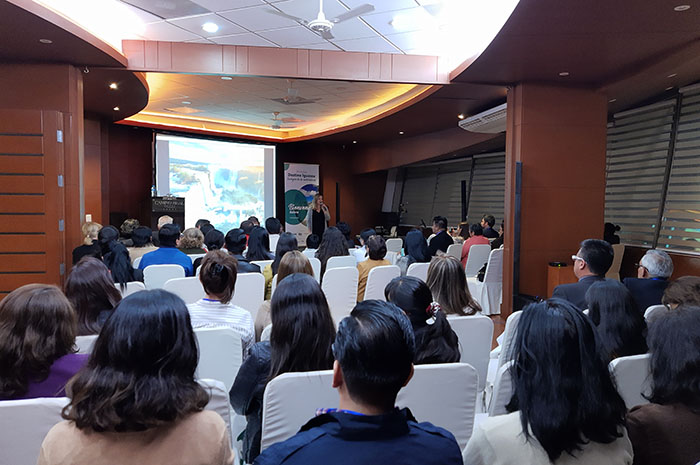 Elaine Tenerello faz apresentacao do Destino Iguassu para operadores de turismo e imprensa da Bolivia