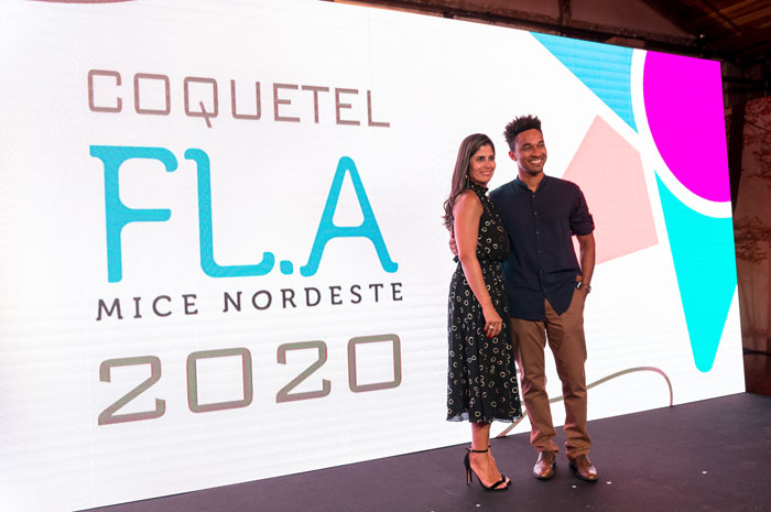 https://www.mercadoeeventos.com.br/wp-content/uploads/2020/01/Fl%C3%A1via-Leonel-e-Amauri-Santos-Diretores-da-FL-durante-Coquetel-FLA-2020.jpg