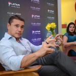 Igor Miranda e Gabriela Mundim, da Latam durante coletiva de imprensa Igor Miranda e Gabriela Mundim, da Latam durante coletiva de imprensa