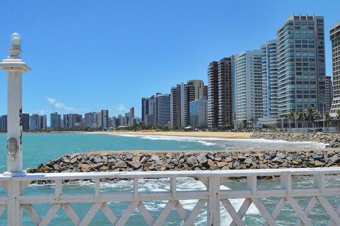 Praia de Iracema, em Fortaleza