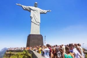 Brasil recebe 833 mil estrangeiros em fevereiro, o 3º melhor resultado para o mês da história
