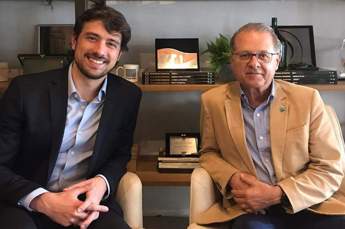 Marcelo Marques, diretor de desenvolvimento de negócios da Elo; e Orlando de Souza, diretor executivo do FOHB