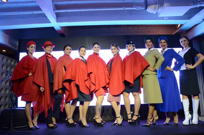 Avianca reúne parceiros do Brasil para celebrar seus 100 anos; fotos 2 Evento contou com desfile que mostrou os uniformes usados ao longo da história pelas comissárias de bordo.