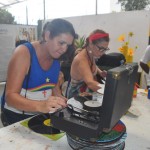 Ao som de vinis, os participantes colocaram a mão na massa no atelier do Leopoldo Nóbrega Ao som de vinis, os participantes colocaram a mão na massa no atelier do Leopoldo Nóbrega