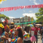 Bezerros fica a 102km da capital pernambucana aproximadamente 1h30 de carro Bezerros fica a 102km da capital pernambucana aproximadamente 1h30 de carro