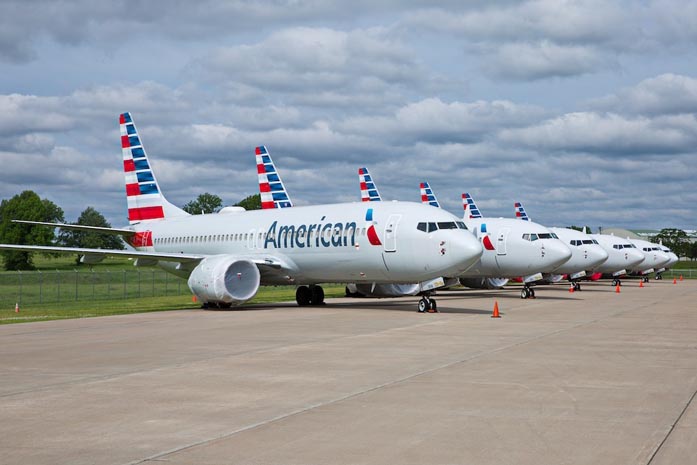 American anuncia nova data para retorno do MAX: "140 cancelamentos por dia" 1 Após anunciar retorno para junho, American Airlines estabelece 18 de agosto como nova data para retorno das operações.