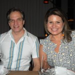 Leandro Cola, da Seleto Brazil, e Letícia Feques, da BBooking Leandro Cola, da Seleto Brazil, e Letícia Feques, da BBooking
