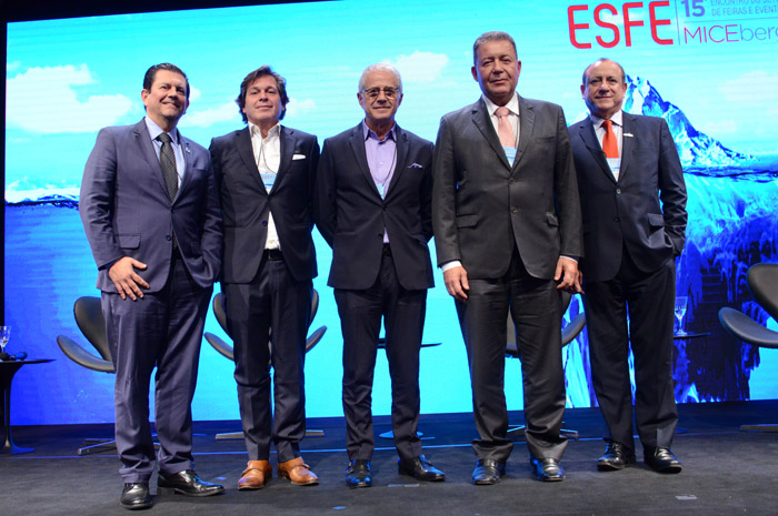ESFE: captação de eventos como propulsor do desenvolvimento dos destinos 1 Otavio Leite, Secretário de Turismo do Estado do RJ; Bernardo Cardoso, presidente do Visite Portugal; Otavio Neto, do grupo Radar; Alexandre Sampaio, presidente do CNC; e Toni Sando, presidente do Unedestinos fizeram parte do painel
