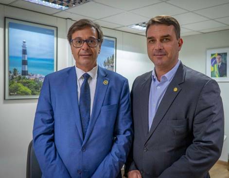 Flávio Bolsonaro apresentará PL para viabilizar chegada de mais cruzeiros image001