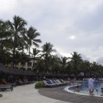 Canto esquerdo da piscina principal do Iberostar Bahia