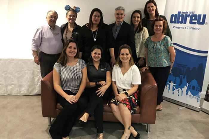 Flórida Day: Abreu promove capacitação com principais fornecedores do destino Fornecedores da Abreu que promoveram as paresentações sobre os destinos e serviços no Florida Day