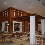 O restaurante 'Meu Rei' é o principal do All Inclusive, contando com café da manhã, almoço e jantar