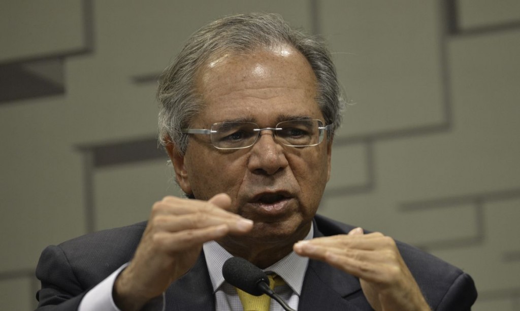 Para o ministro da Economia, Paulo Guedes, o projeto não pode ser aprovado como está.