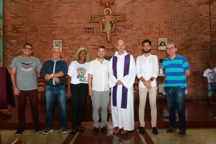 Fausto Franco visitou a Igreja de Alagados no último domingo (08)