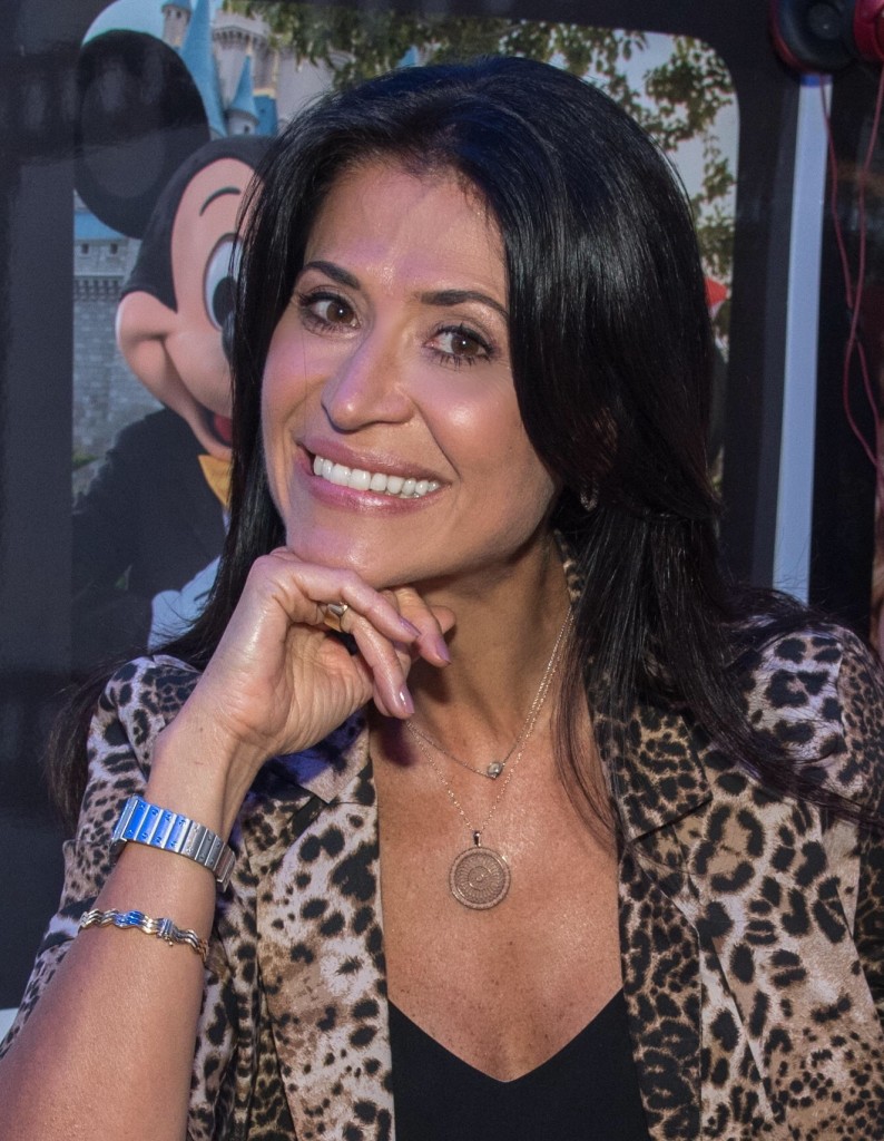 Em live, Abav-SP e Aviesp abordam importância do agente 1 Patty Leone, youtuber e produtora de conteúdo