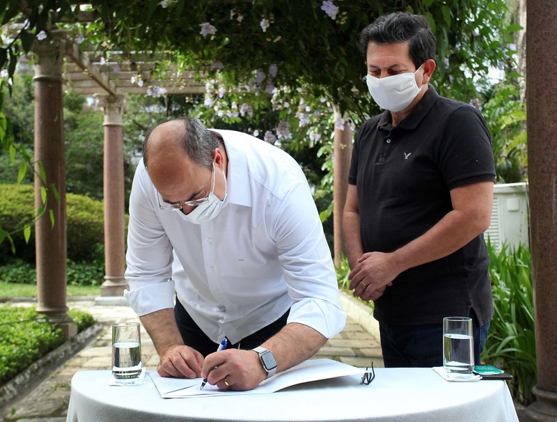 Assinatura do decreto Turismo Consciente pelo governador Wilson Witzel (Foto: Eliane Carvalho)
