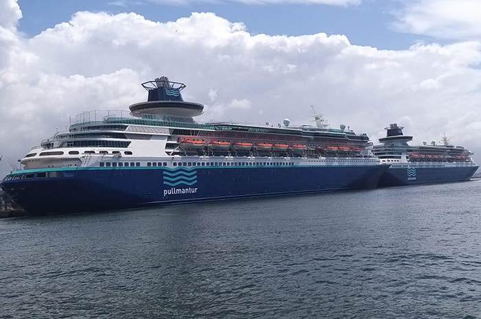 Monarch e Soberano no porto de Nápolis