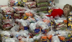 Bahiatursa distribui cestas básicas para profissionais de eventos