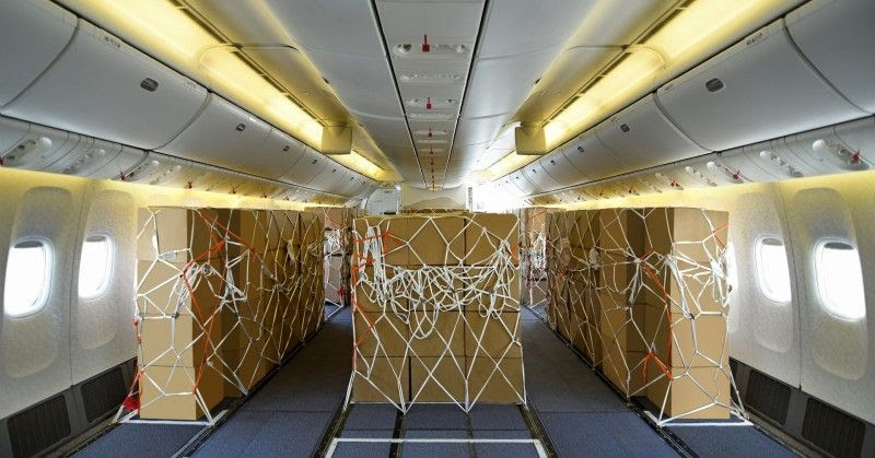 Emirates retira assentos Economy para aumentar capacidade de carga de B777s 1 unnamed (1)