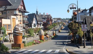 Gramado volta a abrir parques, restaurantes, lojas e hotéis