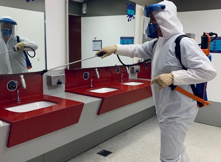 Viracopos inicia processo diário de desinfecção do terminal de passageiros 2 i