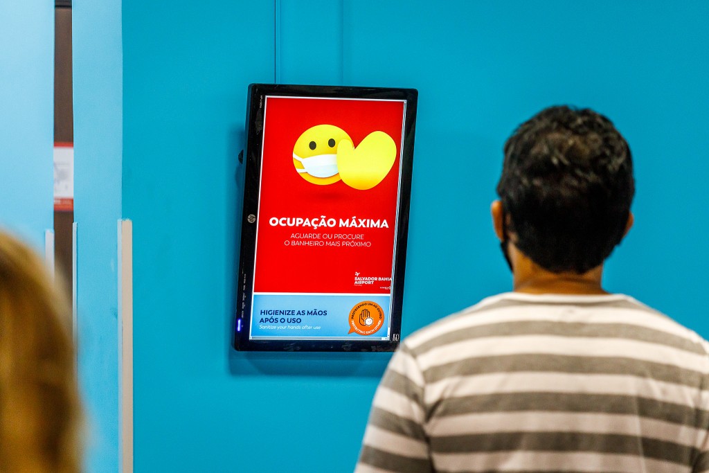 Aeroporto de Salvador ganha tecnologia para evitar aglomerações em banheiros 1 Banheiro 3.0 - Will Recarey