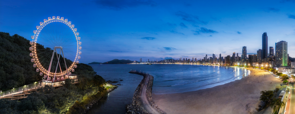 Balneário Camboriú inaugura maior roda-gigante estaiada da América Latina este ano 2 FG Big Wheel Noturna