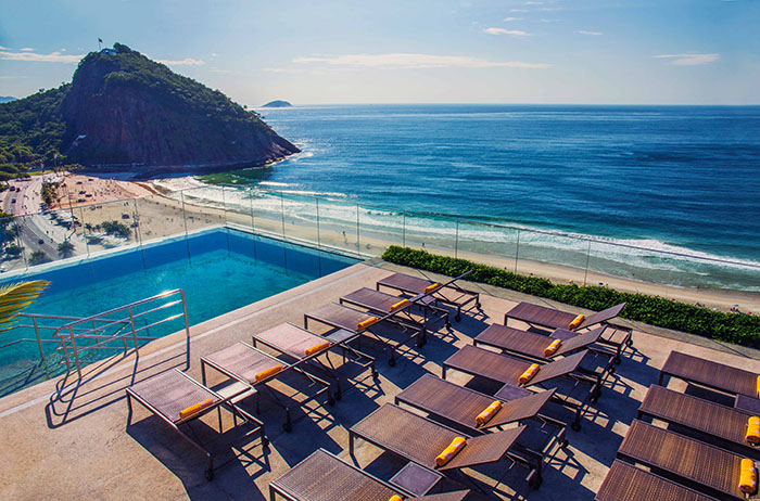 Rede Windsor adere ao movimento 'Redescubra o Rio' 1 Leme_Piscina no terraço com vista panorâmica