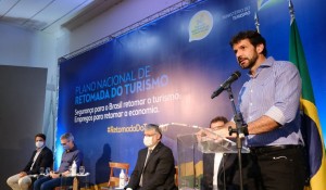 Ministro anuncia Plano Nacional de Retomada do Turismo
