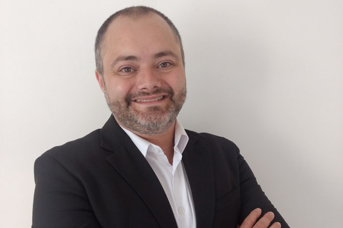 Alan de França deixa Azul Viagens após seis anos 1 Executivo deixa Azul Viagens após seis anos de parceria