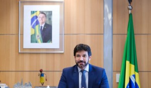 MTur anuncia diretora que substituirá Sérgio Flores no Marketing