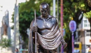 Salvador ganha da Índia estátua de Gandhi nesta quinta (8)