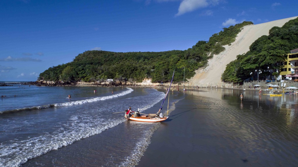 Praia de Ponta Negra, em Natal, um dos cartões postas mais conhecidos do Rio Grande do Norte