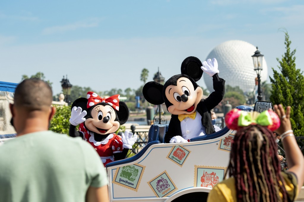 Disney oferece treinamentos para agentes de viagens brasileiros (Mickey e Minnie no EPCOT)