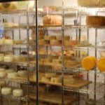 Variedade de queijos de todas as regiões produtoras de Minas