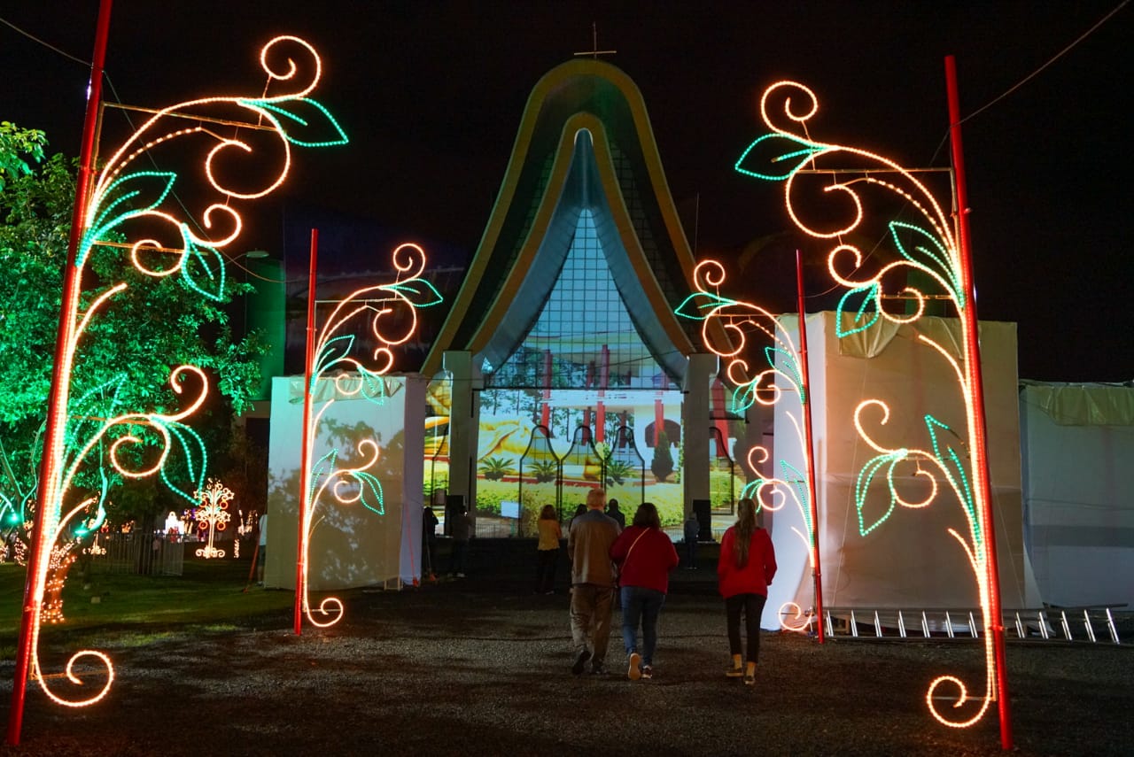 Natal de Luzes da Itaipu tem início em Foz do Iguaçu Natal de Luzes da Itaipu tem início em Foz do Iguaçu