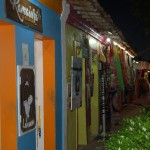Comércio intenso no centro de Arraial