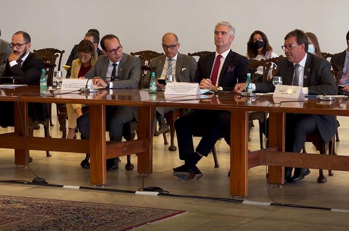 Política 7 GIlson Machado defendeu medidas para atrair turistas chineses durante reunião realizada nesta quarta 9 Política