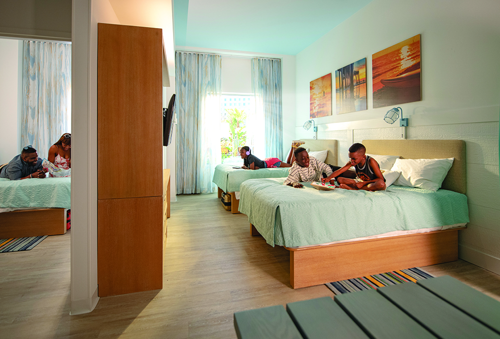 Universal recebe primeiros hóspedes no Dockside Inn and Suites 1 20-45201 ESR20 Dockside Pre-Open Shoot 022720-022920, Loews Hotels Endless Summer Resort Lifestyle Hotel Room Two 2 Bedroom Suites Family