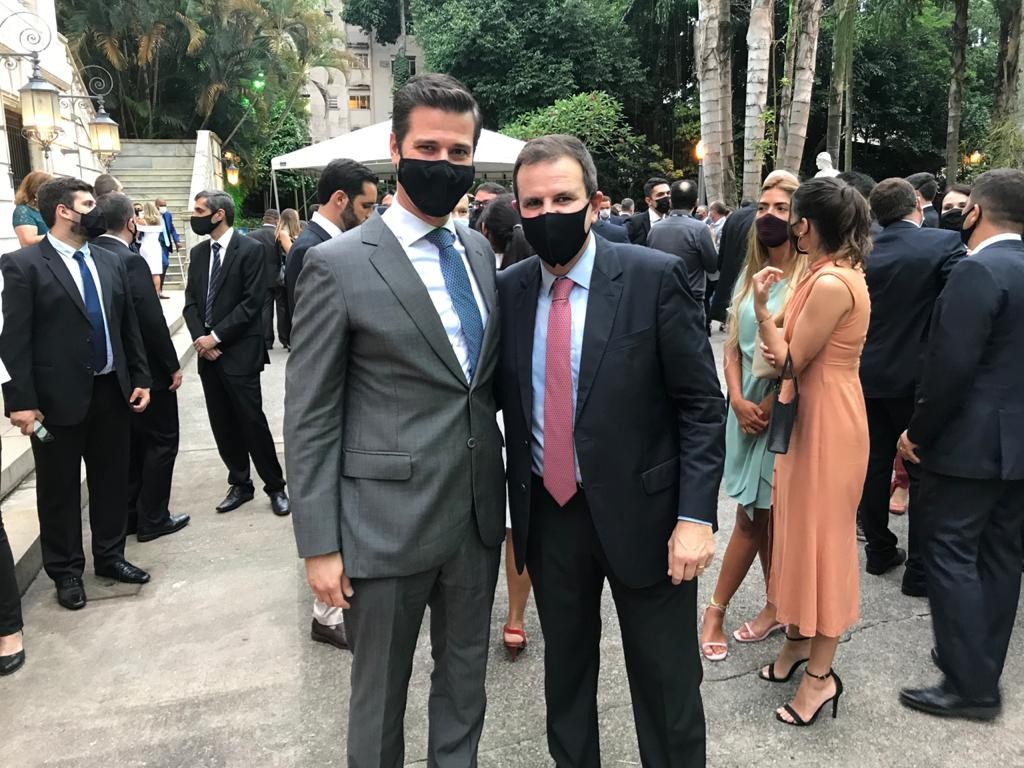 Cristiano Beraldo com o prefeito Eduardo Paes