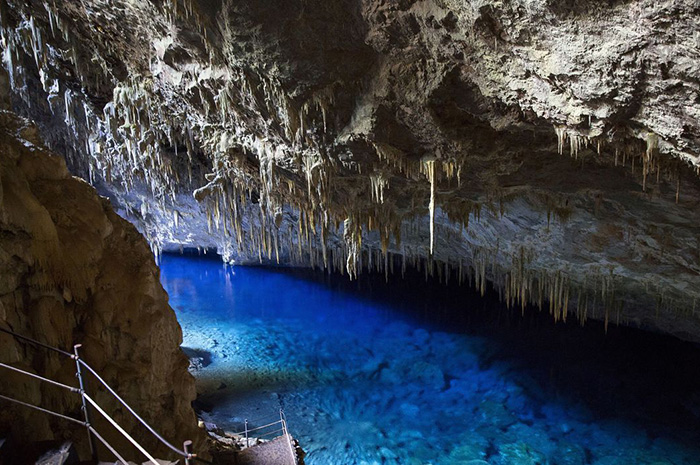 Gruta Lagoa Azul, em Bonito (MS) - (Foto: Flávio André/MTur)