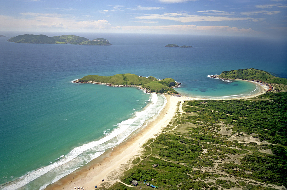 Em Cabo Frio (RJ), Praia do Peró hasteia Bandeira Azul no próximo dia 12