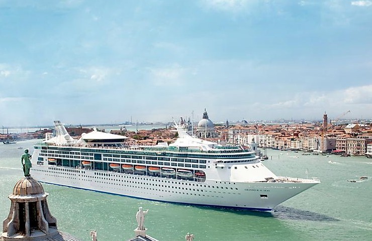 Royal Caribbean anuncia Barbados como novo homeport grandeur-Venice-St-Giorgio-Italy-canal-overview-hero