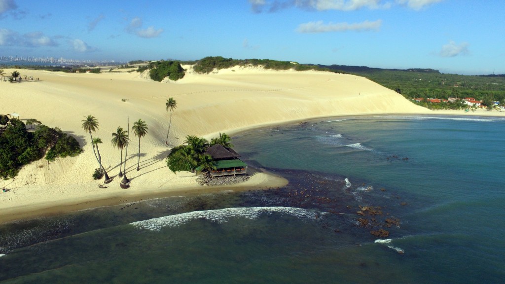 Dunas de Genipabu, em Natal, destino que aparece entre as principais escolhas nos dois levantamentos