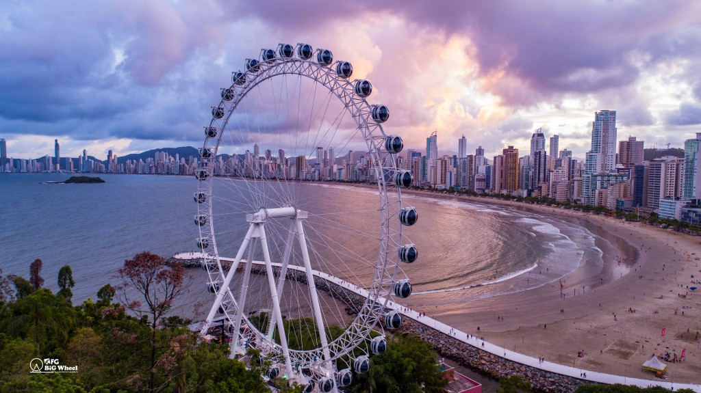 Roda-gigante de Balneário Camboriú vai operar com horário estendido no Carnaval 1 Hildo Junior - FG Big Wheel