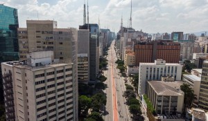 São Paulo vai restringir circulação de pessoas a partir das 23h