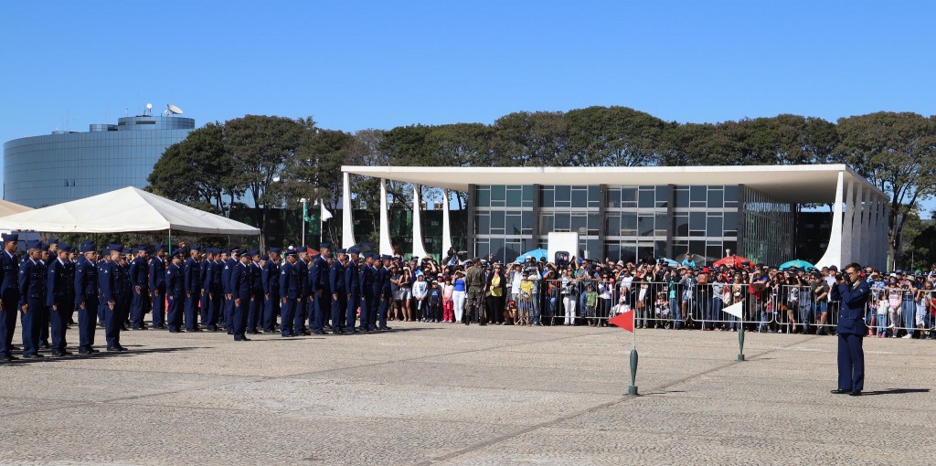 Destinos 4 Cerimônia Troca da Bandeira em 2019 29 Destinos