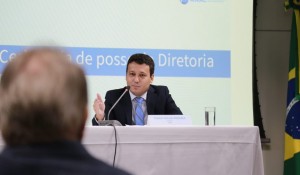 Tiago Pereira toma posse oficialmente como diretor da Anac